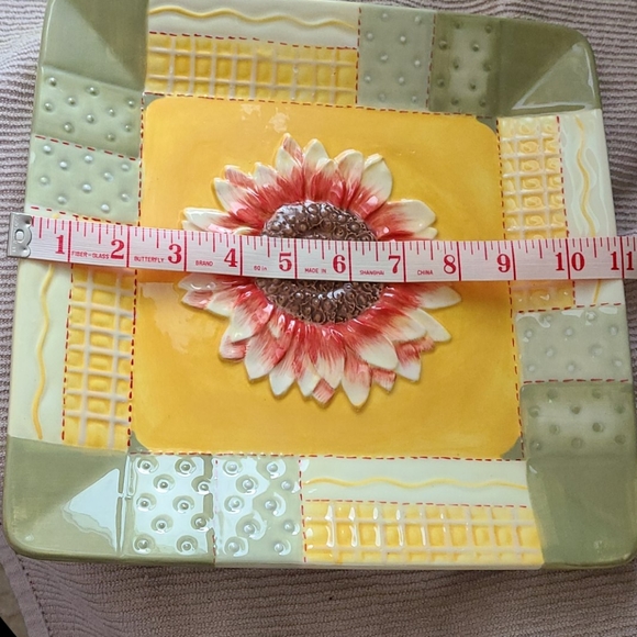 Decorative Sunflower Plate 🌻 - Picture 5 of 6